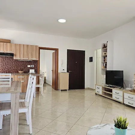 Adrien * Sarande