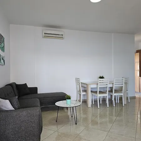 Apartment Adrien *