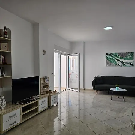 Apartment Adrien Sarande